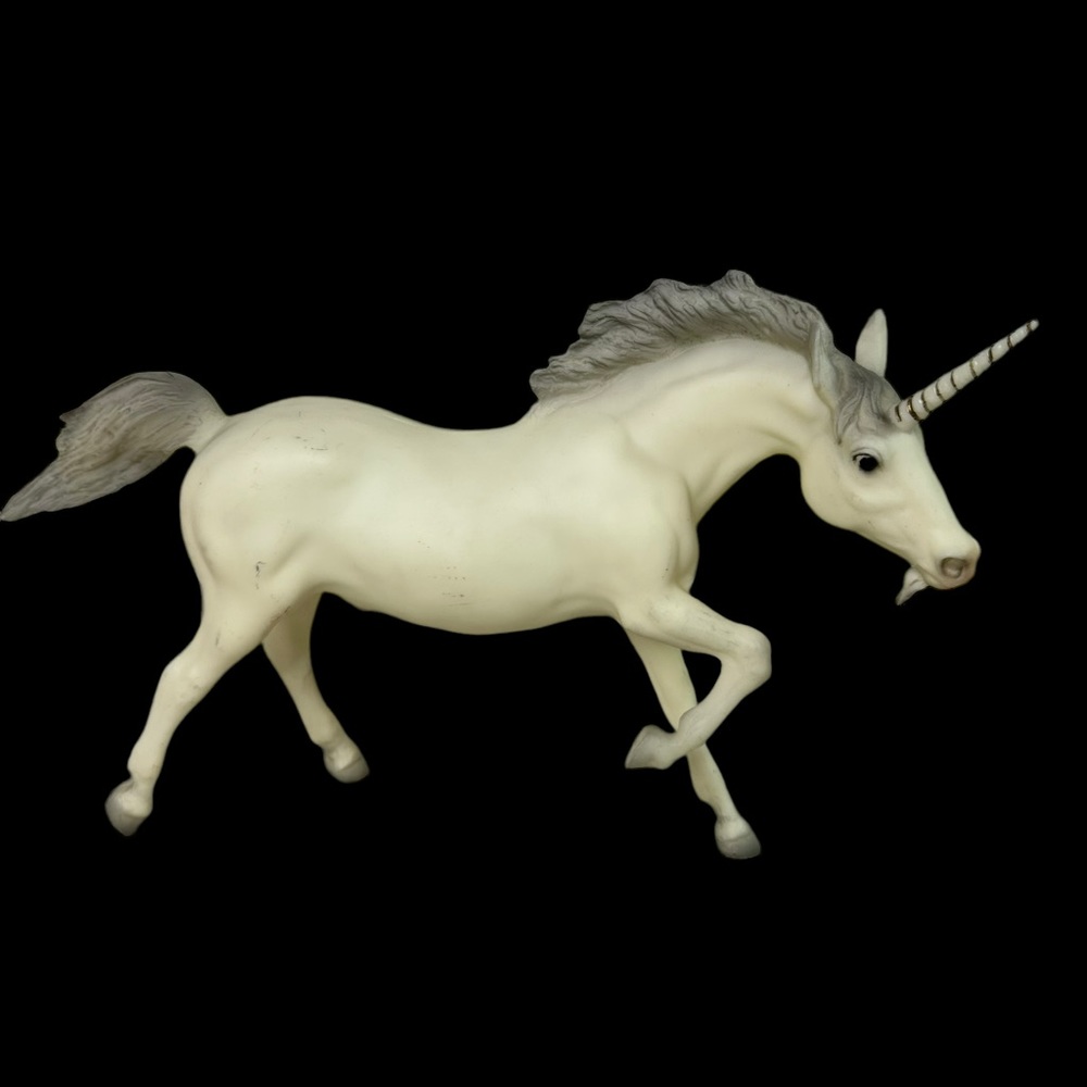 Vintage BREYER Horse Unicorn Alabaster #210 1960-1976 MADE USA Stamp Molding Co